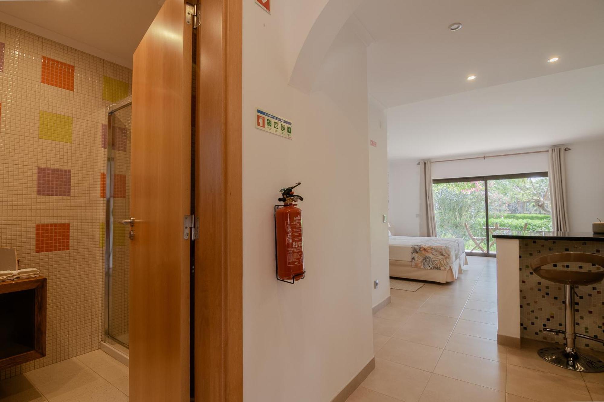 Coastal Retreat With Pool And Beach Access By Drago Rentals Αλμπουφέιρα Εξωτερικό φωτογραφία